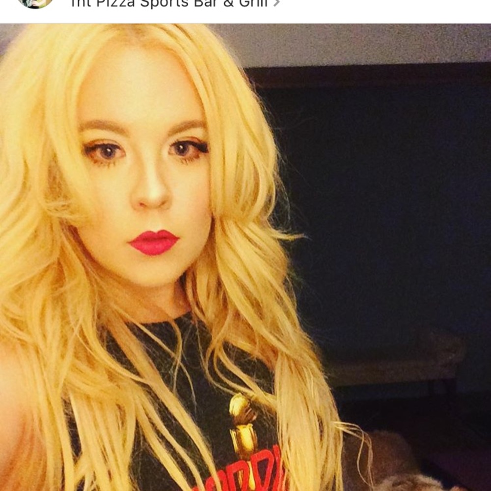 Meet your Posher, Laura